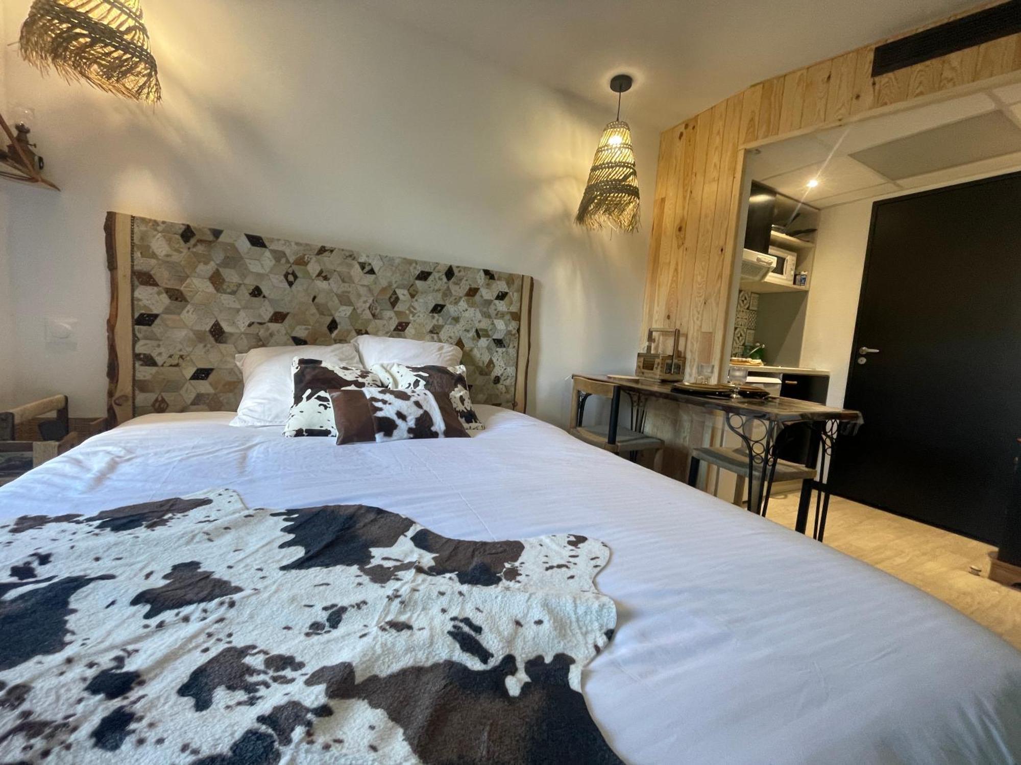 Chalet Studio Premium, Wifi, Chaleureux Лурд Екстер'єр фото